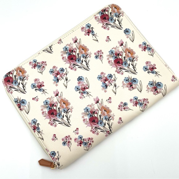 LIKE NEW Matilda Jane On The Go Tech Organizer - Picture 4 of 8